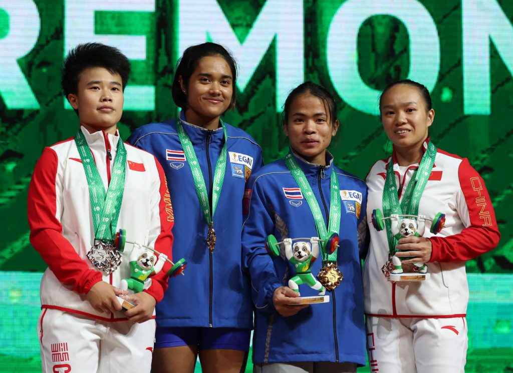 World Records Fall in the Women’s 49kg – International Weightlifting ...