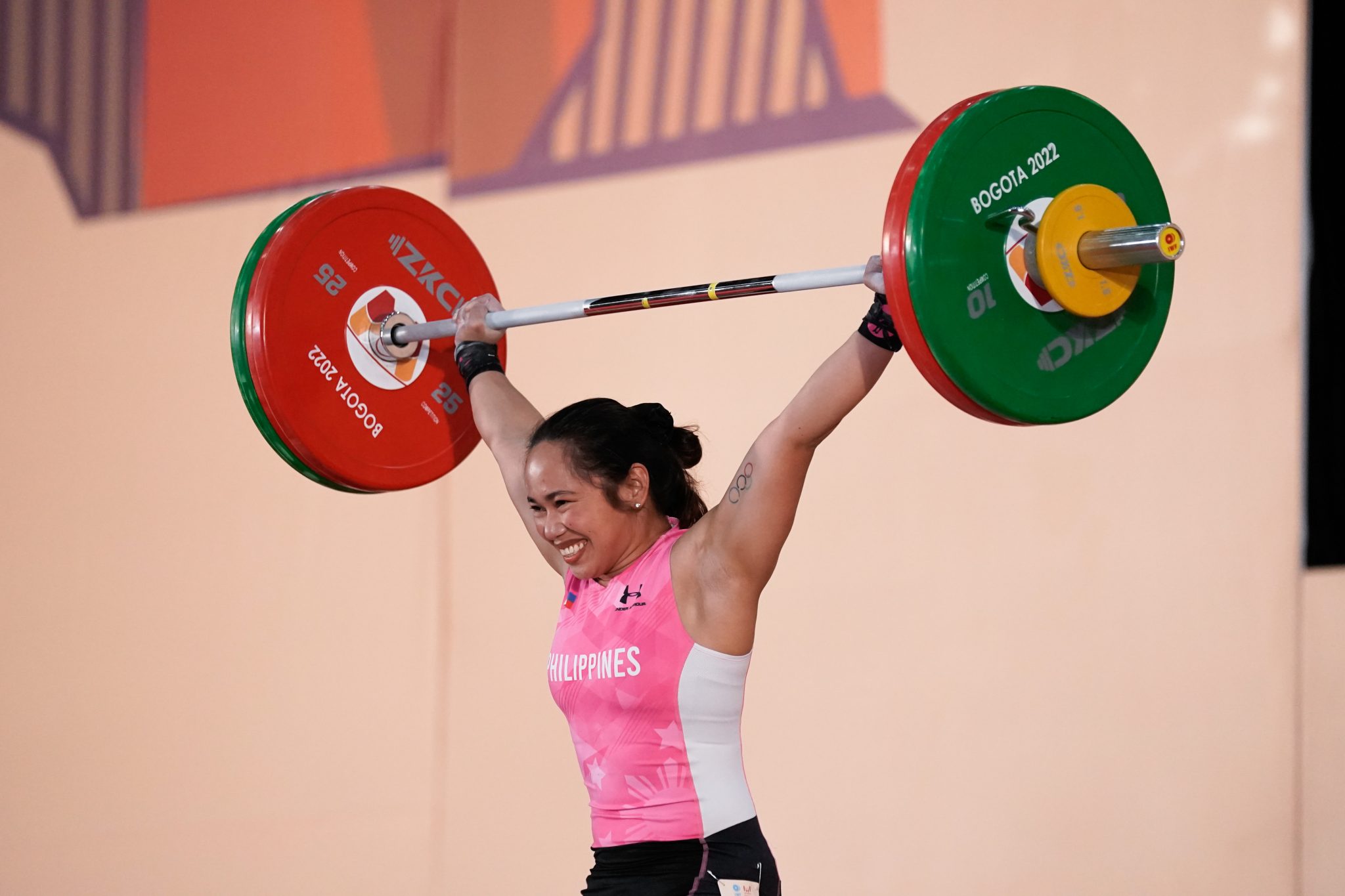 A world title at last for Olympic champion Hidilyn Diaz and world