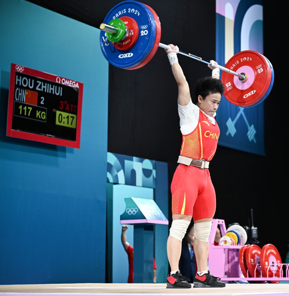 Paris, Women 49kg: China’s Hou Zhihui denies six-from-six Romanian Cambei in sensational finish