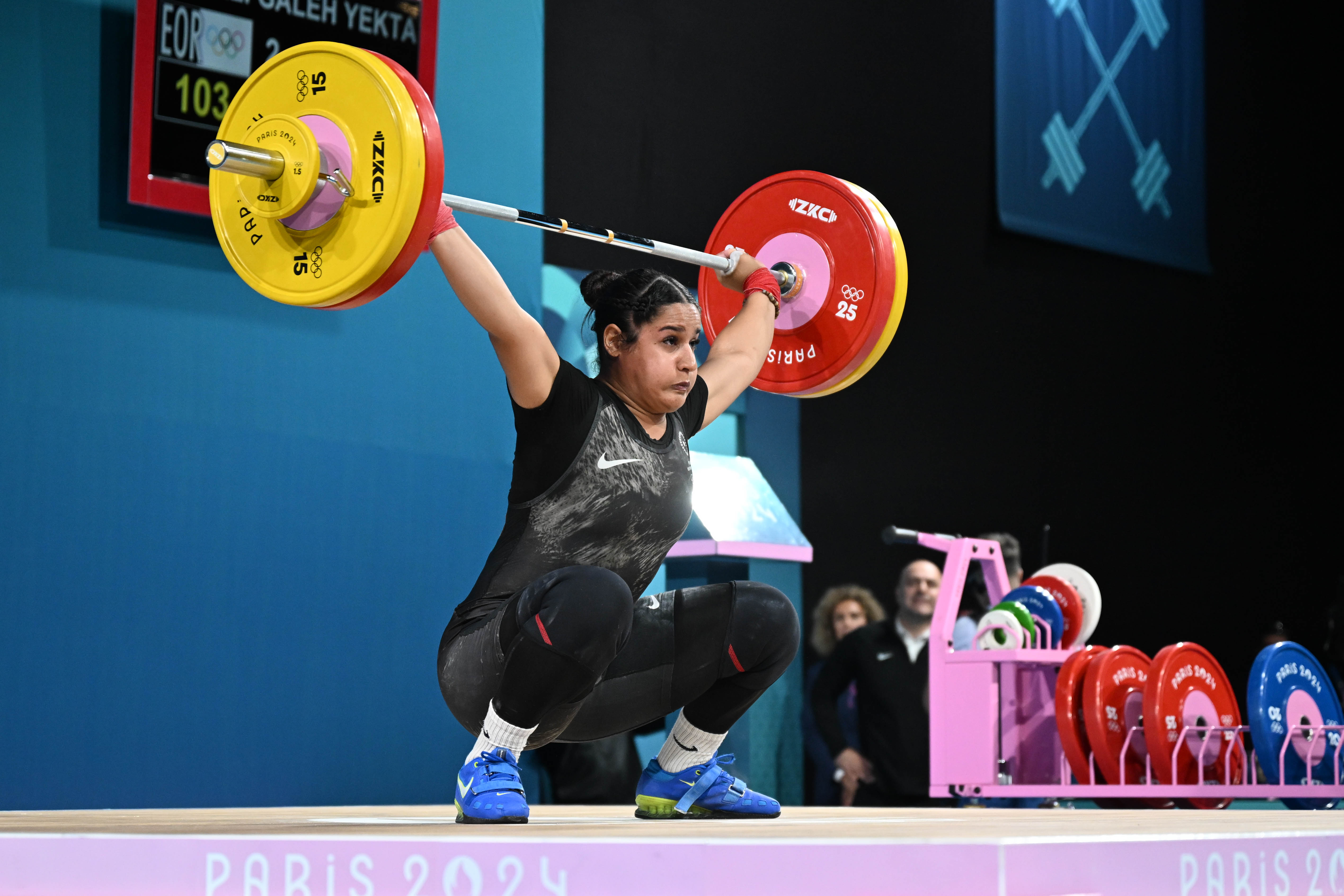 Katta jingalak mushuklari bolgan ayollar videosi Qizil sochli porno qovun bilan